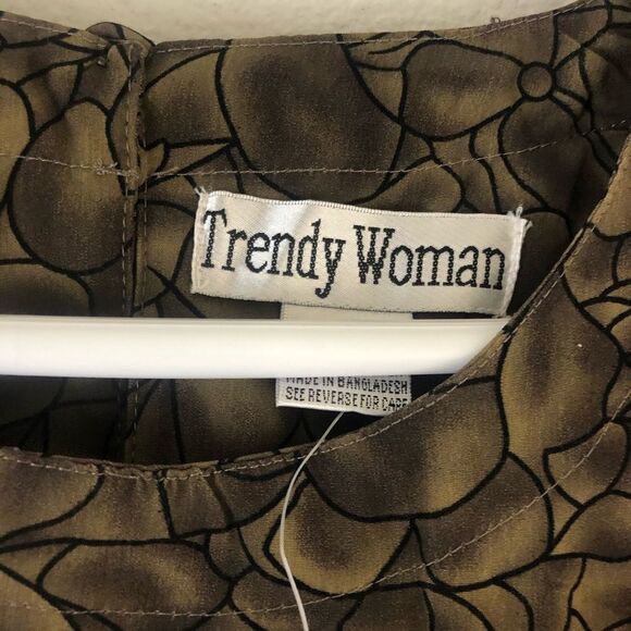 Trendy Woman Sleeveless round Neck printed dress. New with tags size 2X - Picture 3 of 6